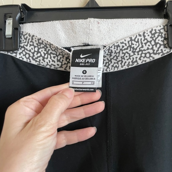 Nike Pro Leggings Just Do It Spellout Black Red Women’s Small Dri Fit - Picture 7 of 9